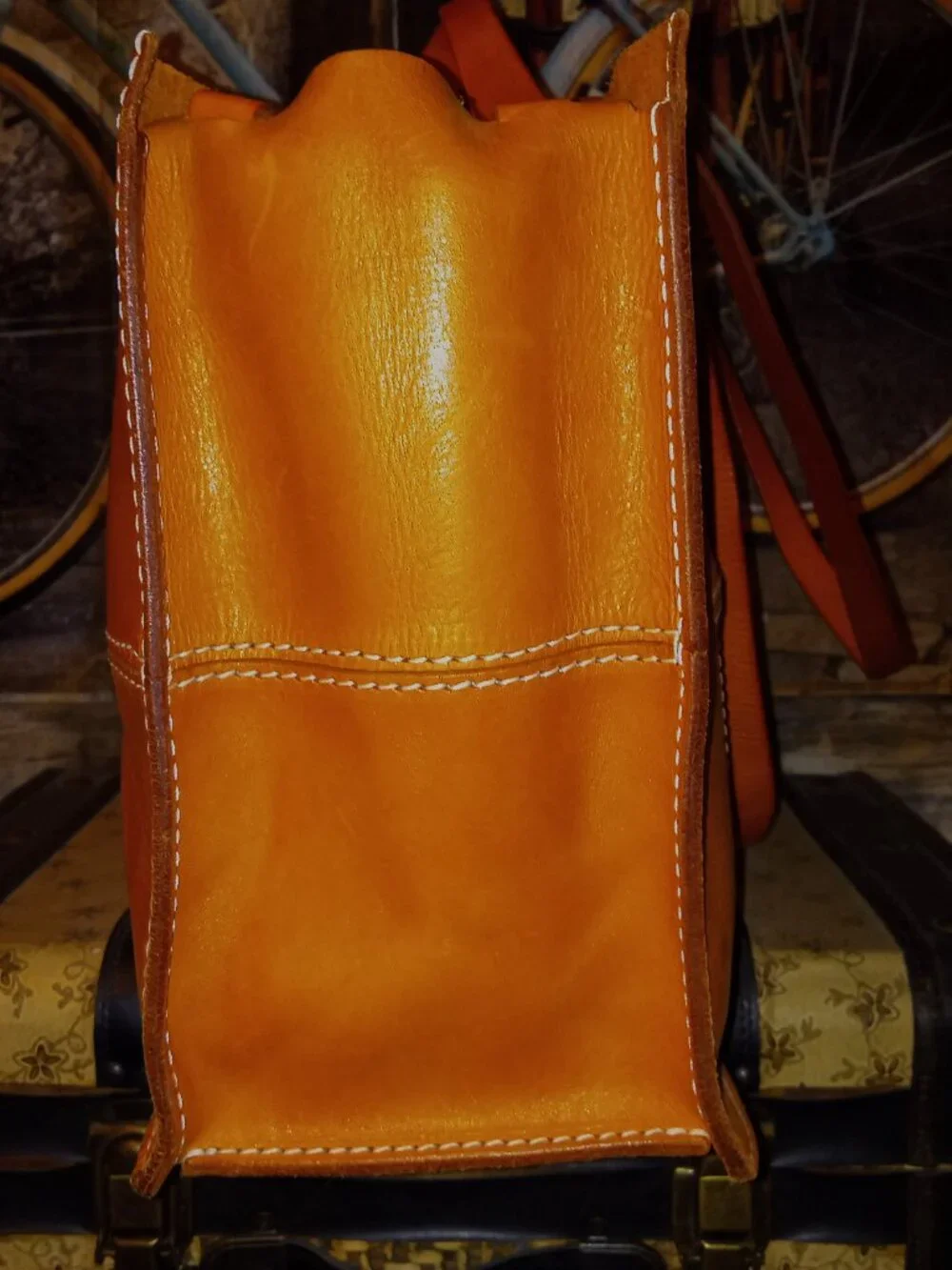 Old Trend Modern Vintage Rosa Tan Leather Carryall Tote